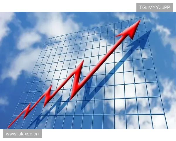 马尔蒂诺国家队执教表现稳健，近期战绩走势清晰